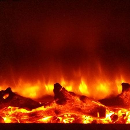 Apartment With Fireplace Lviv Buitenkant foto